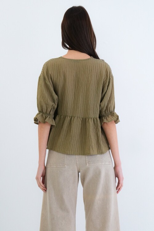 V Yaka Fırfırlı Bluz