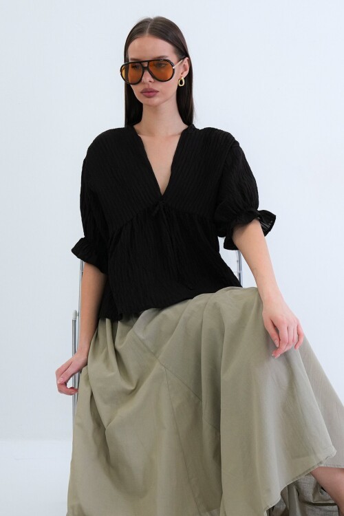 V Yaka Fırfırlı Bluz