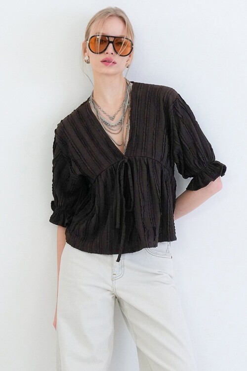 V Yaka Truvakar Kol Lastikli Fırfır Kumaş Bluz