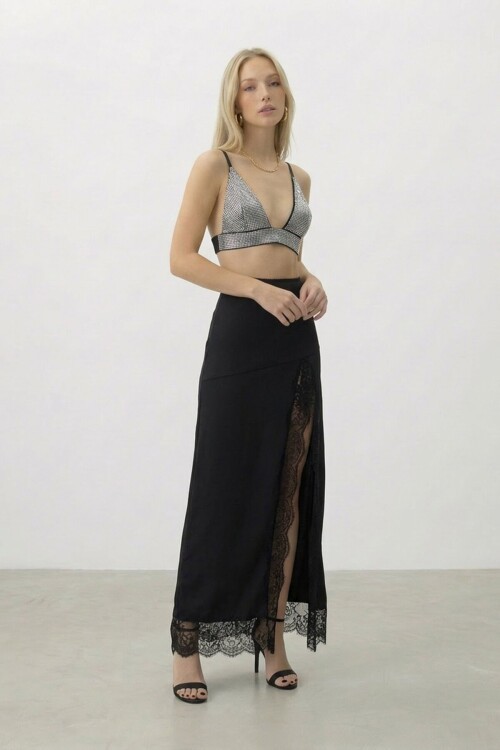 Yırtmaç Detaylı Dantel Detaylı Midi Etek