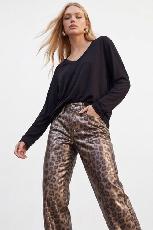 V Yaka Oversize Basic Bluz