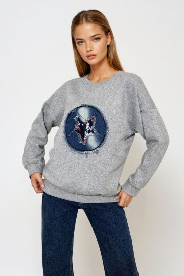 Bisiklet Yaka Önü Nakışlı Sweatshirt