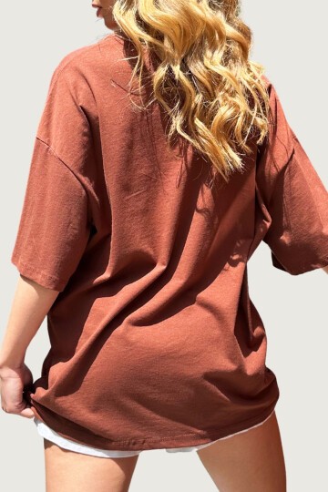 Kahve Bisiklet Yaka Önü Nakışlı Oversizse T-Shirt