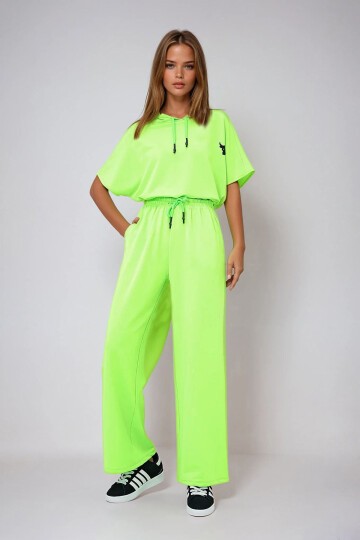 Neon Yeşil Kapüşonlu Oversize Crop Ve Çift Cepli Pantolon Takım