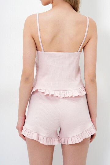 Pudra Beli Ve Paçası Fırfır Detaylı Askılı Crop Bluz Ve Şortlu Pijama Takımı