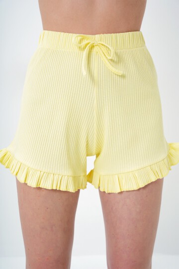 Tereyağı Sarısı Beli Ve Paçası Fırfır Detaylı Askılı Crop Bluz Ve Şortlu Pijama Takımı