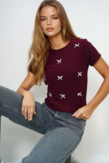 Bisiklet Yaka Fiyonk Süslü Crop Bluz