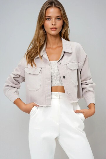 Çift Cepli Püskül Detaylı Gabardin Crop Ceket