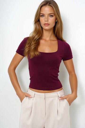 Kare Yaka Likralı Tulumlu Double Kumaş Crop Bluz
