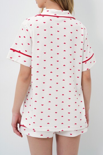 Mini Kalp Kırmızı Tek Cepli Biye Detaylı Pamuklu Gömlek Ve Şortlu Pijama Takımı