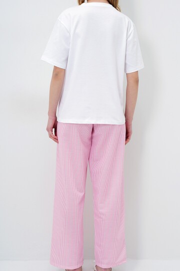 Yazı Baskılı Basic T-Shirt Ve Çizgili Pantolonlu Örme Pijama Takımı