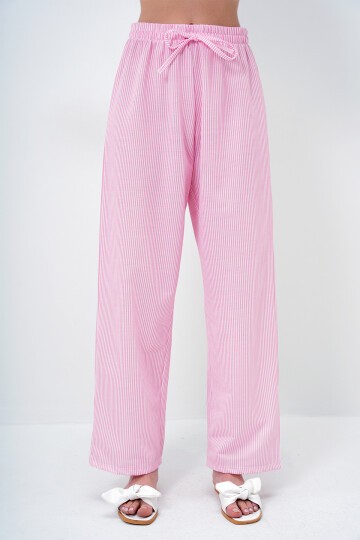 Yazı Baskılı Basic T-Shirt Ve Çizgili Pantolonlu Örme Pijama Takımı
