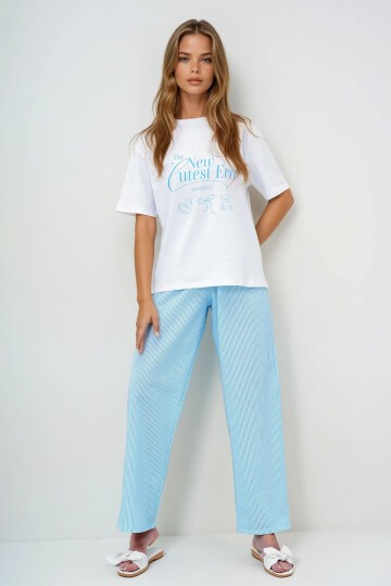 Yazı Baskılı Basic T-Shirt Ve Çizgili Pantolonlu Örme Pijama Takımı