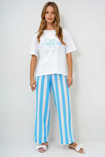Yazı Baskılı Basic T-Shirt Ve Çizgili Pantolonlu Örme Pijama Takımı