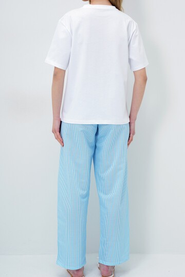 Yazı Baskılı Basic T-Shirt Ve Çizgili Pantolonlu Örme Pijama Takımı