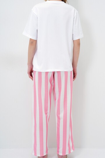 Yazı Baskılı Basic T-Shirt Ve Çizgili Pantolonlu Örme Pijama Takımı