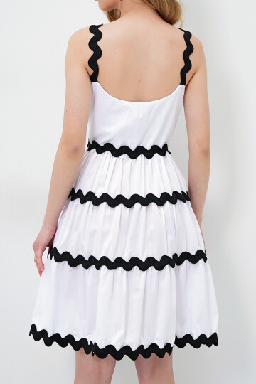 Zigzag Şerit Detaylı Gizli Fermuarlı Poplin Balon Elbise