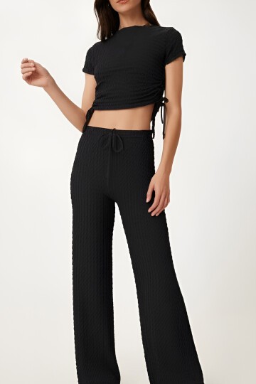 Bağlama Detaylı Crop Bluz Ve Pantolon Takım