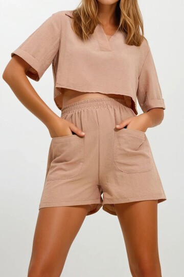 Polo Yaka Crop Bluz Ve Şortlu Dokuma Alt Üst Takım