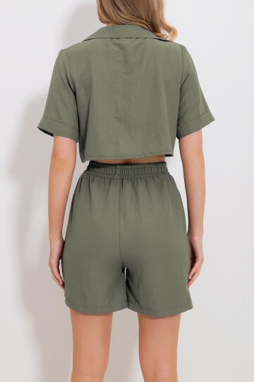 Polo Yaka Crop Bluz Ve Şortlu Dokuma Alt Üst Takım