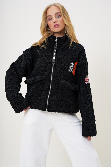 Balıkçı Yaka Çift Cepli Önü Fermuarlı Peluş Crop Ceket