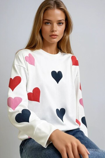 Ekru Bisiklet Yaka Kalp Baskılı 2 İplik Oversize Sweatshırt