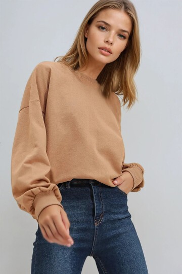Karamel Bisiklet Yaka Oversize Mevsimlik Basic Sweatshirt