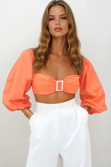 Poplin Sırtı Gipeli Toka Detaylı Prenses Kol Crop Bluz