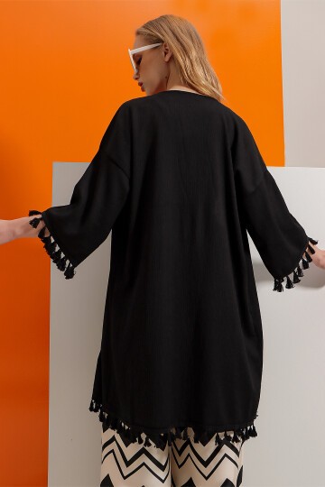 Siyah Püskül Detaylı Örme Krinkıl Kimono