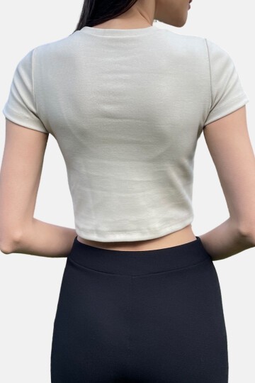 Ekru Bisiklet Yaka Kalp Nakış Yarım Kollu Örme Crop Bluz