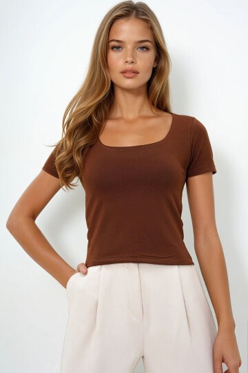 Acı Kahve Kare Yaka Likralı Tulumlu Double Kumaş Crop Bluz