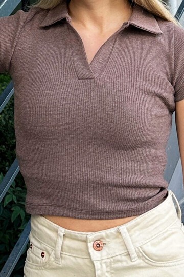 Açık Kahve Polo Yaka Basic Crop Bluz