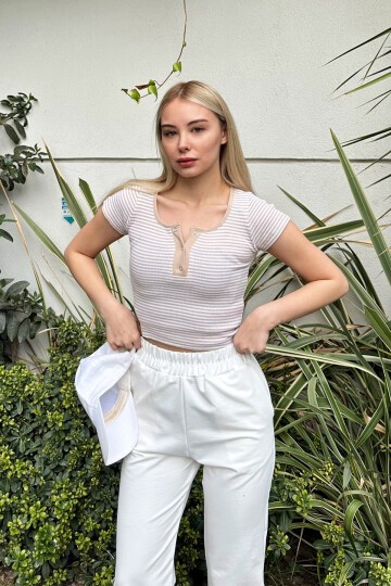 Bej Çıt Çıt Kapamalı Çizgili Crop Örme Bluz