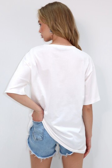 Ekru Bisiklet Yaka Oversize İnci Ve Taş İşlemeli T-Shirt