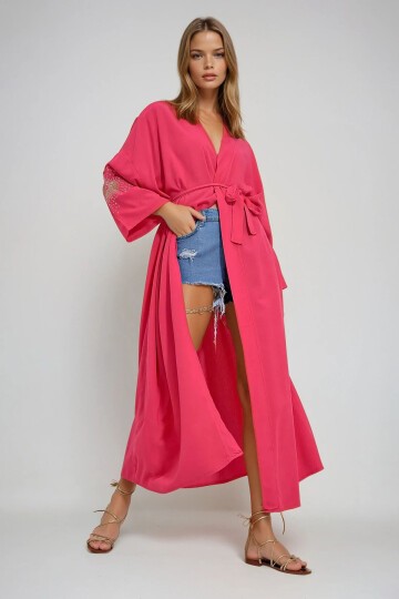 Fuşya Sırtı Ve Kolları Sim Nakışlı Beli Kemerli Maxiboy Kimino Kaftan