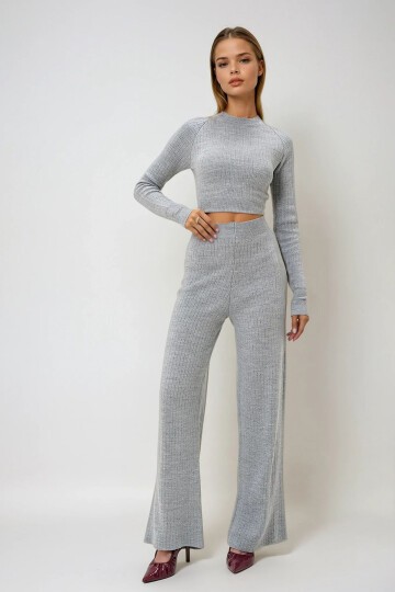 Gri Bisiklet Yaka Triko Crop Bluz Ve Palazzo Pantolon Takım