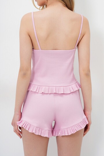 Pembe Beli Ve Paçası Fırfır Detaylı Askılı Crop Bluz Ve Şortlu Pijama Takımı