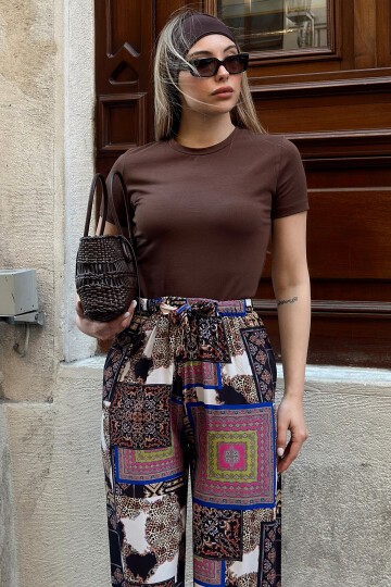 Kahve Kısa Kollu Fitilli Crop Bluz