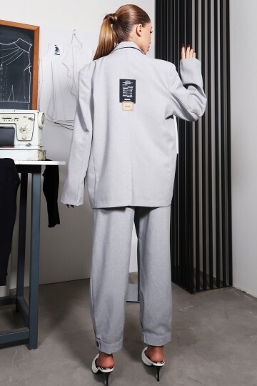 Gri Blazer Ve Pantolon İkili Takım