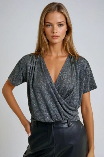 Simli Siyah Kruvaze Yaka Kısa Kol Simli Örme Crop Bluz