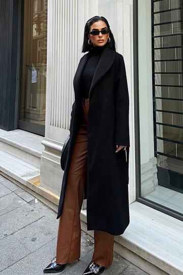 Siyah Kaşe Kaban