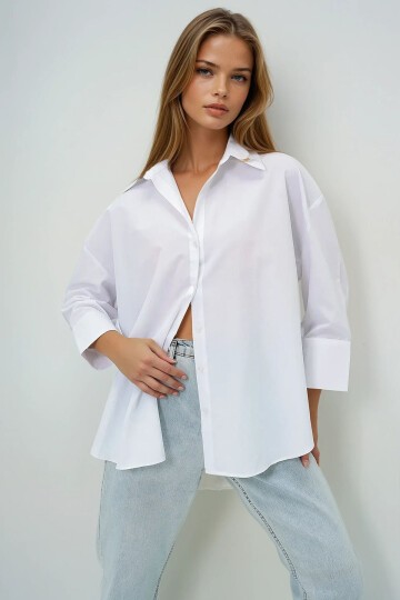 Beyaz Geniş Manşetli Oversize Poplin Gömlek