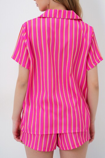 Fuşya Çizgi Desenli Önü Düğmeli Dokuma Gömlek Ve Şort Pijama Takım