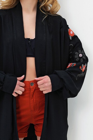 Siyah Şal Yaka Kolları Ve Sırtı Nakış Detaylı Kimono Ceket
