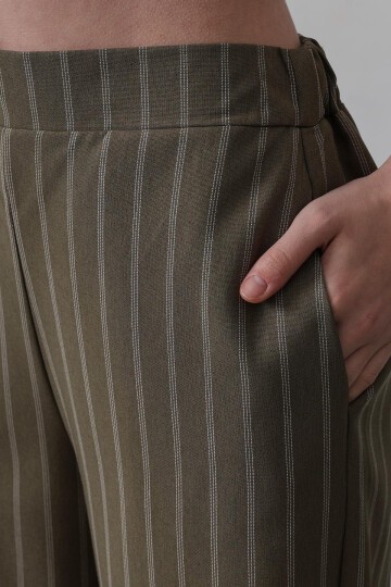 Haki Beli Yarım Lastikli Çizgili Palazzo Pantolon