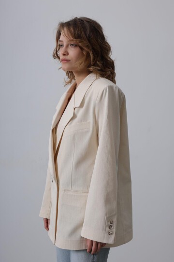 Krem Cep Detaylı Düğme Kapamalı Oversize Blazer Ceket