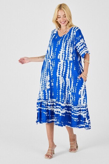 Saks Batik Desenli V Yaka Eteği Volanlı Oversize Elbise