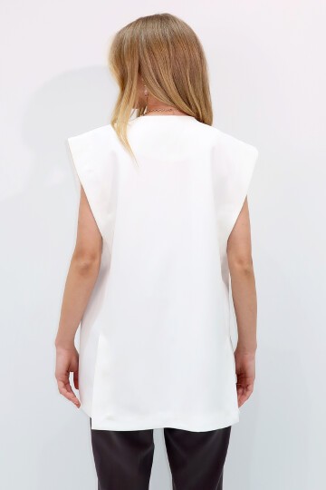 Beyaz Çift Yırtmaçlı Tek Düğme Oversize Dokuma Çoban Yelek
