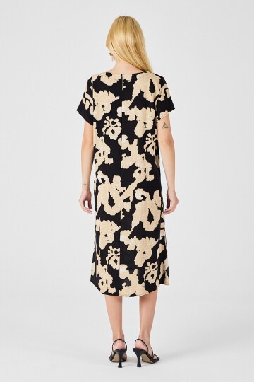 Ekru-Siyah Derin V Yaka Yırtmaçlı Desenli Midi Boy Elbise