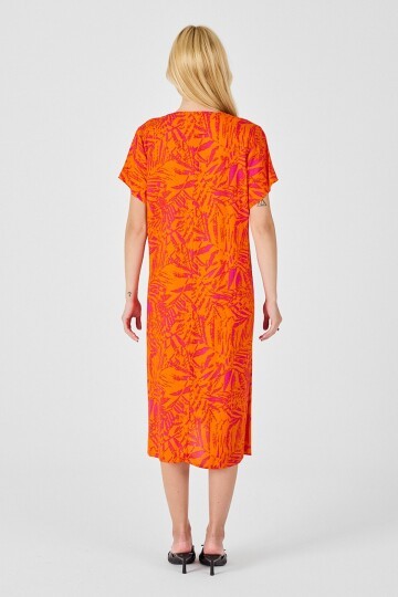 Turuncu Desenli V Yaka Kısa Kollu Midi Boy Elbise